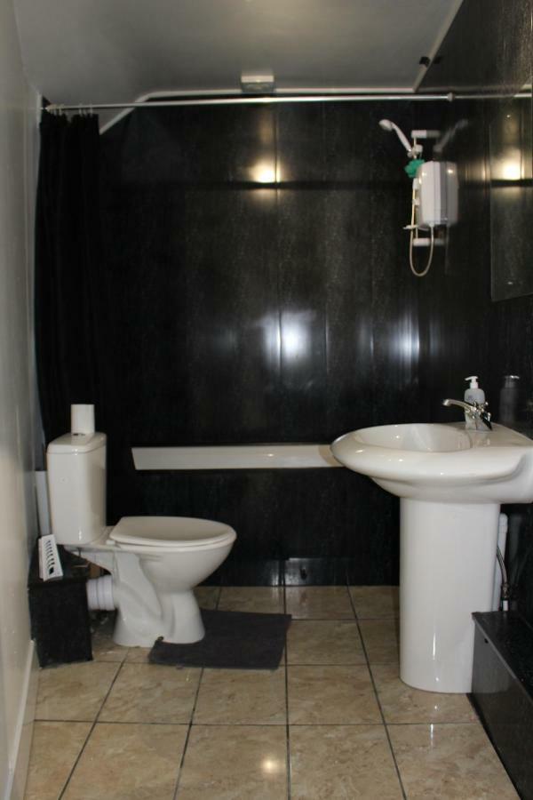 Napier Town House - Self Catering - Guesthouse Style - Twin And Double Rooms Workington Exterior foto